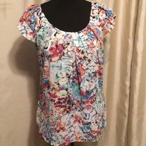 Flower top with flutter cap sleeves